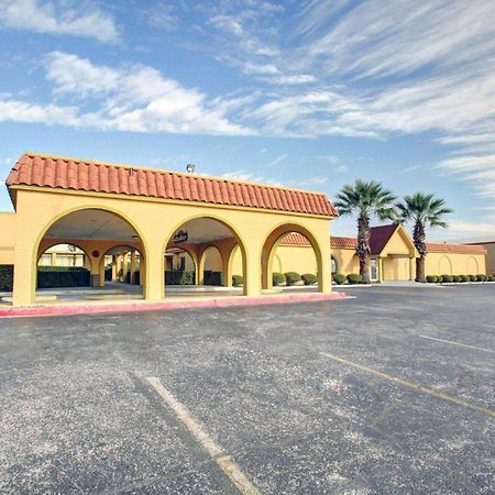 University Inn San Marcos Exterior photo